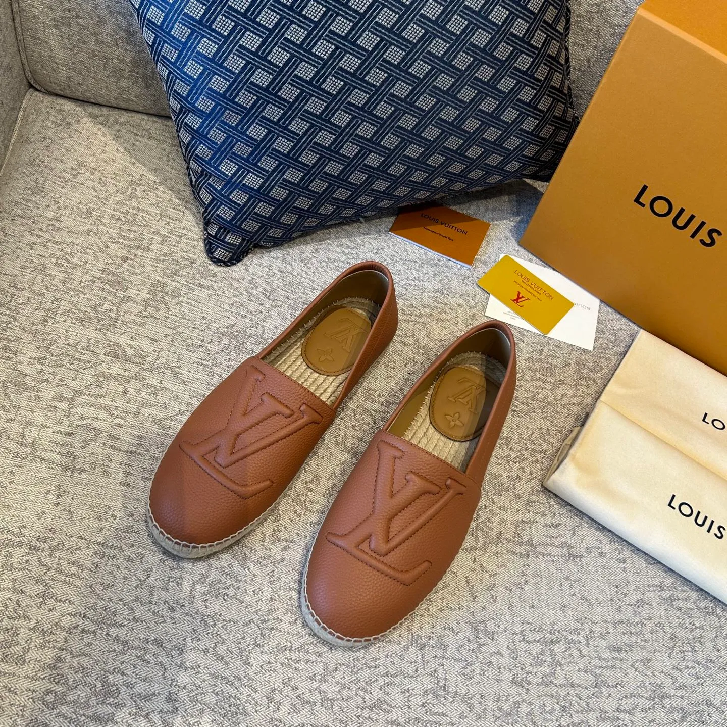 [L Family] Top P: 720💰-Size: 39-44 (customized at 38.45.46) L Family Freesstyle Men's Fisherman Shoes. 2026 Overseas🎆🎆[Spring and Summer New Style: Lv Fisherman Shoes] Material: calf suede, cowhide𥚃, rubber injection process, hemp rope with rubber outsole.